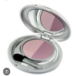 T. LeClerc eye shadow duo matte and iridescent #12 lilas